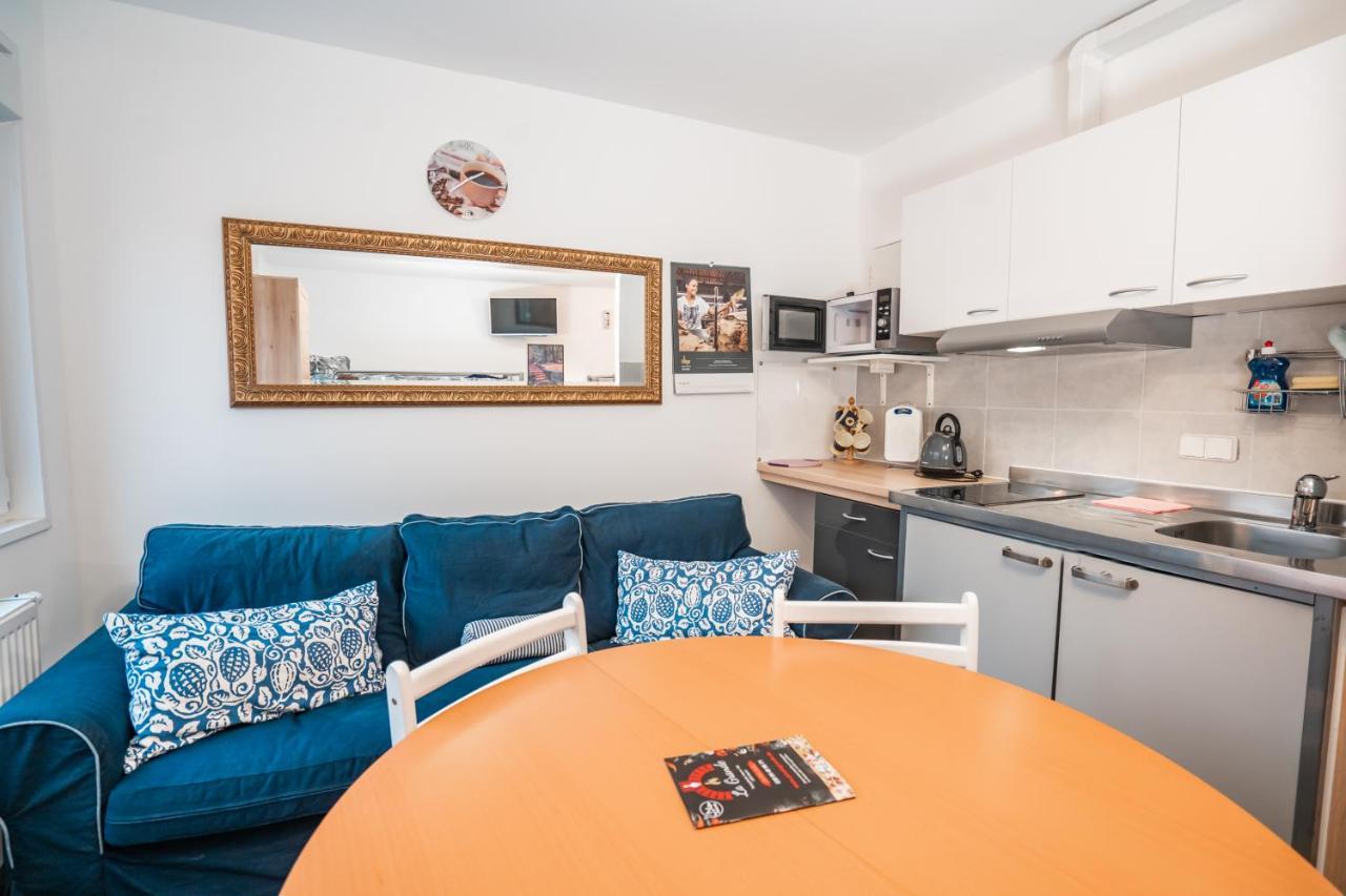 Motel Home Berlin Bagian luar foto