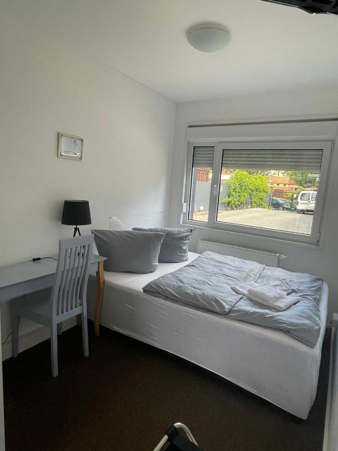 Motel Home Berlin Bagian luar foto
